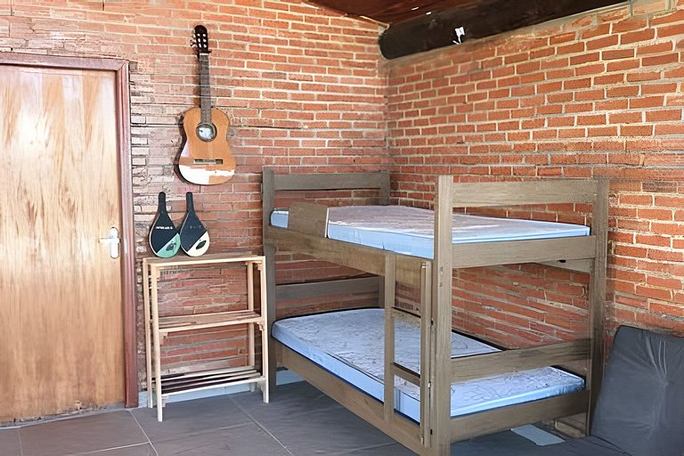 Chalé Mirante com vista panorâmica para casais e famílias