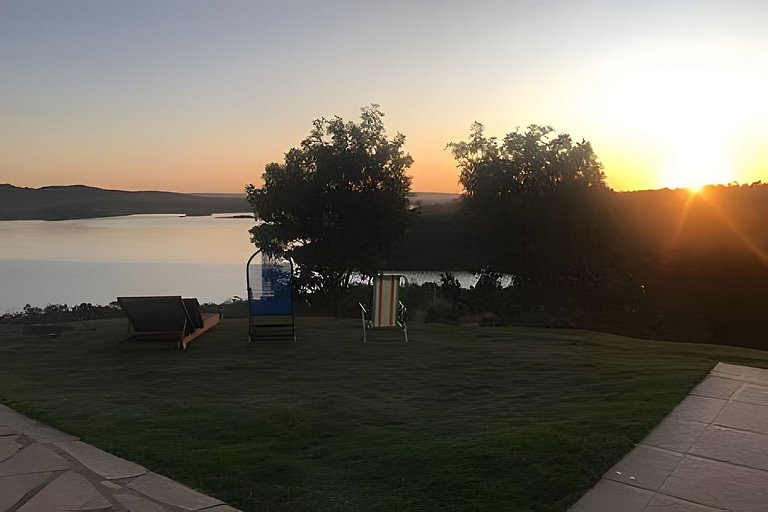 Chalé Mirante com vista panorâmica para casais e famílias