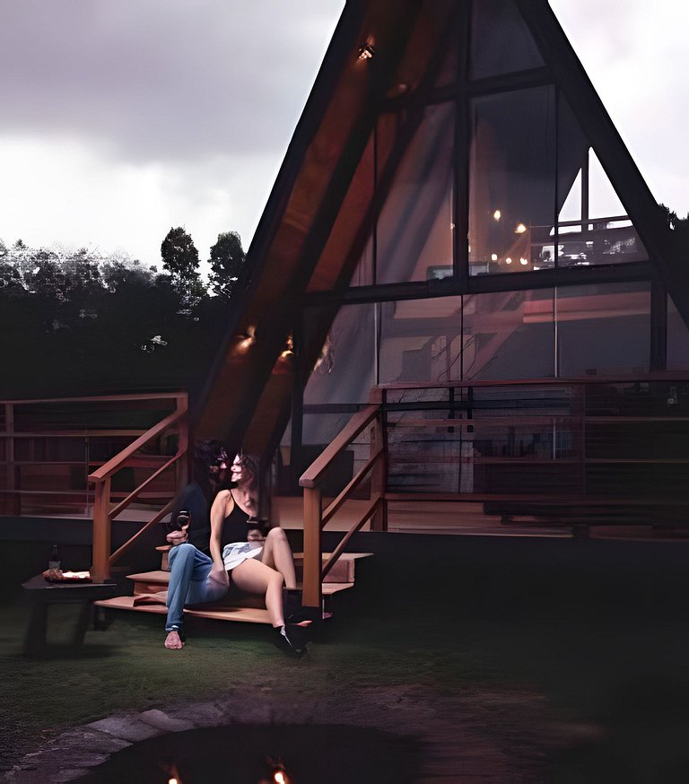 Chalé Recanto — cabana A-frame próxima ao lago com ofurô e c