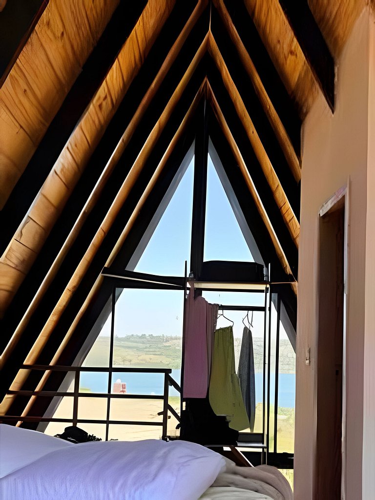 Chalé Recanto — cabana A-frame próxima ao lago com ofurô e c