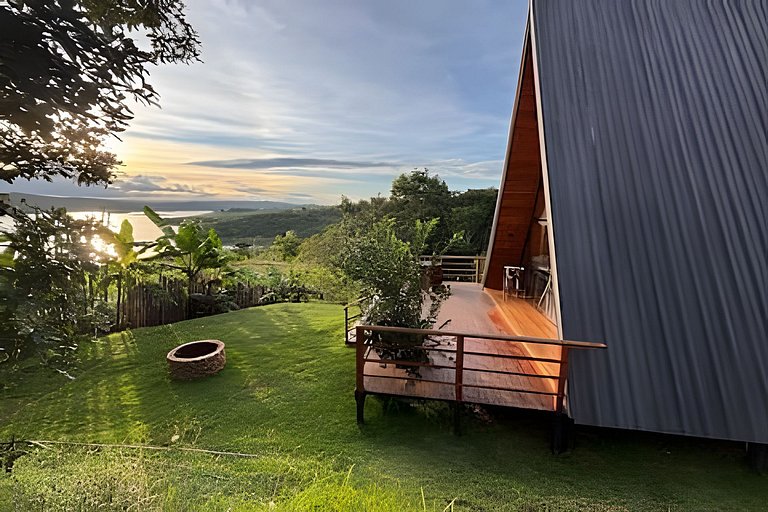 Chalé Recanto — cabana A-frame próxima ao lago com ofurô e c