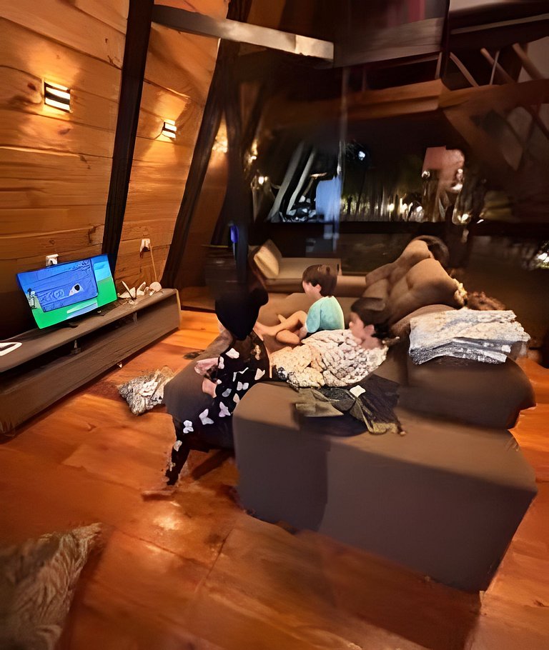Chalé Recanto — cabana A-frame próxima ao lago com ofurô e c