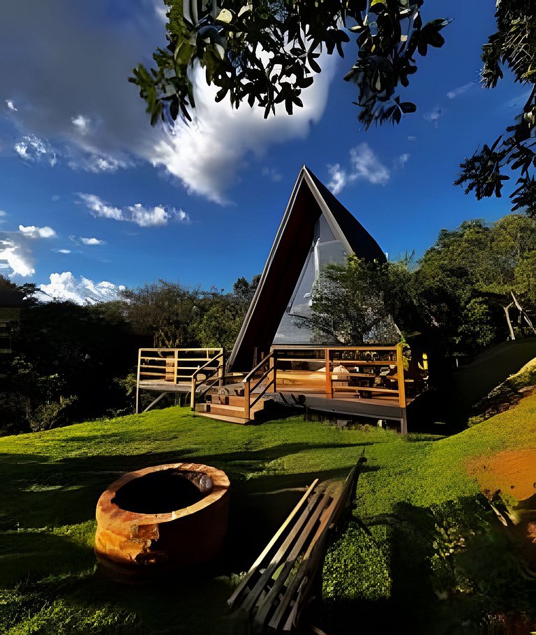 Chalé Recanto — cabana A-frame próxima ao lago com ofurô e c