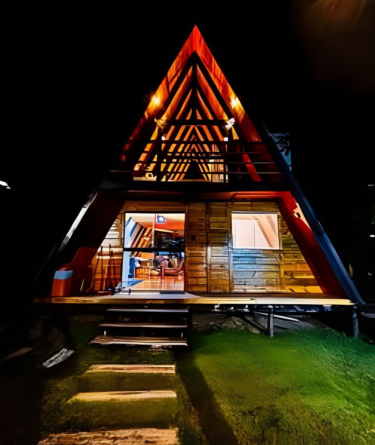 Chalé Recanto — cabana A-frame próxima ao lago com ofurô e c